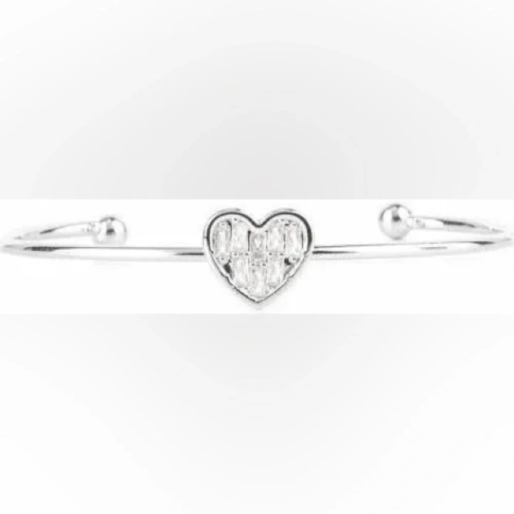 ❤️ SILVER HEART CUFF LINK BRACELET ❤️ - Picture 1 of 2